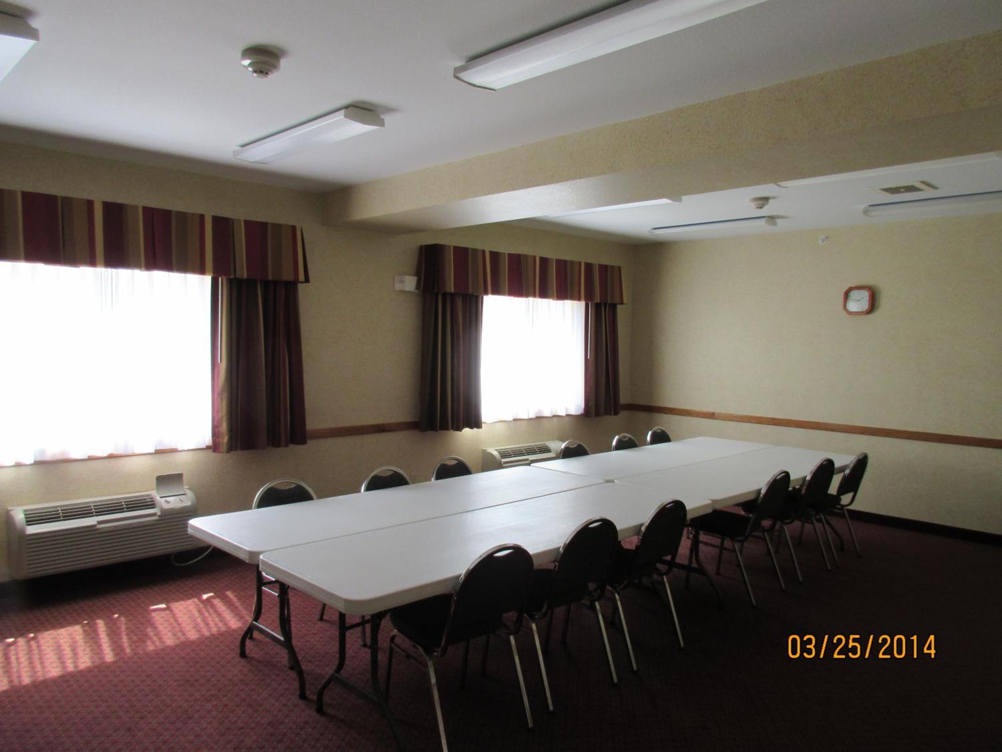 Parkfield Inn - Warsaw Ngoại thất bức ảnh