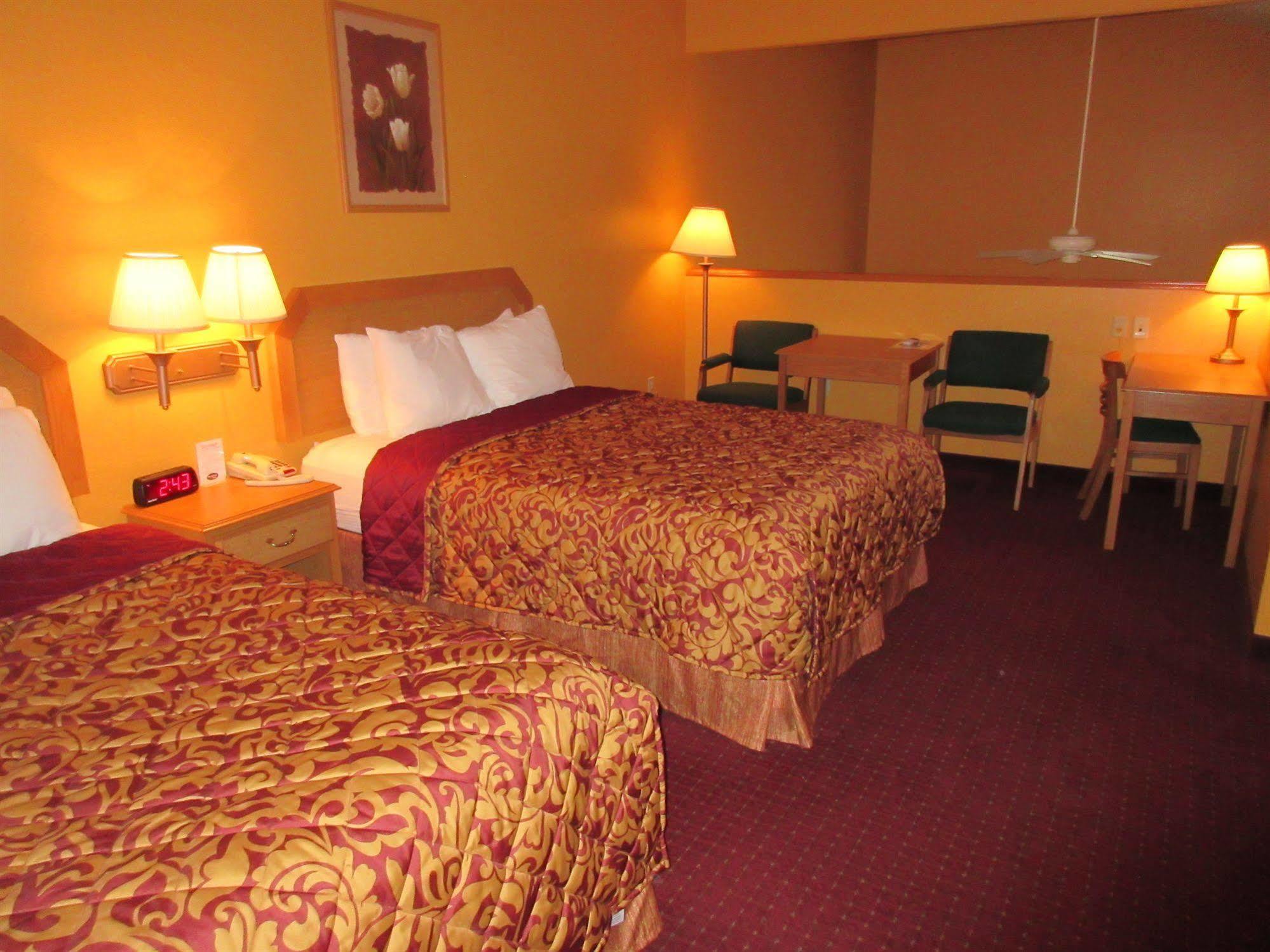 Parkfield Inn - Warsaw Ngoại thất bức ảnh